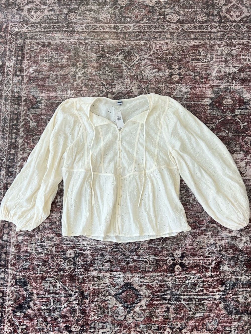 Old Navy Cream Eyelet Peasant Blouse - NWT